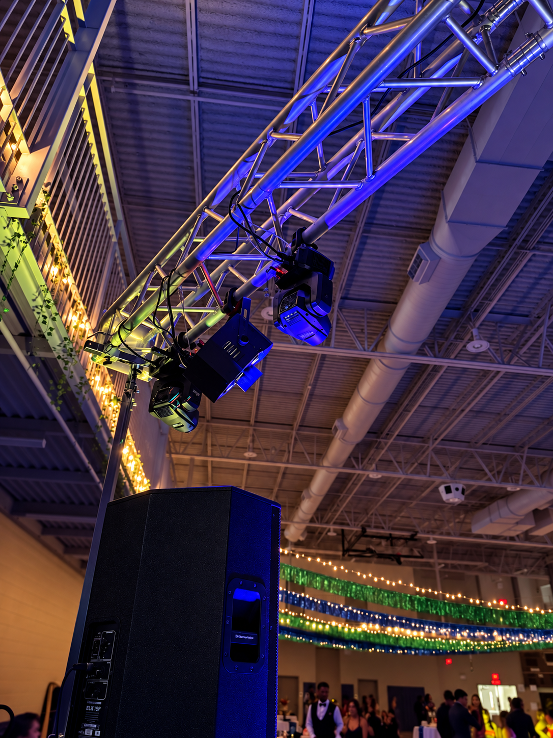 Truss setup for a DJ